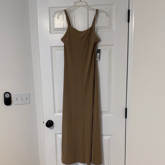 Universal Thread Dresses & Skirts - Universal Thread Elegant Tan Maxi Dress